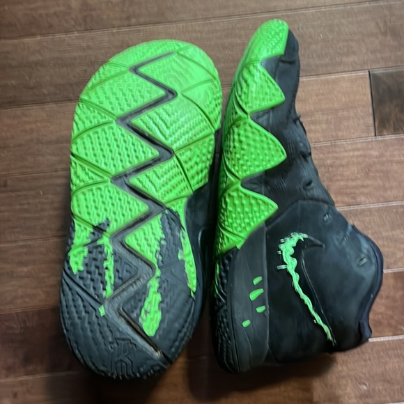 Nike kyrie Halloween size 6.5 US - Picture 2 of 5